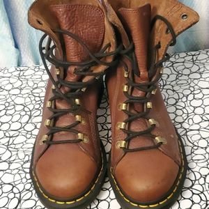 Dr Marten Boots